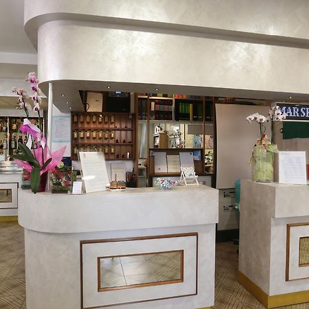 Hotel Marselli Римини Экстерьер фото