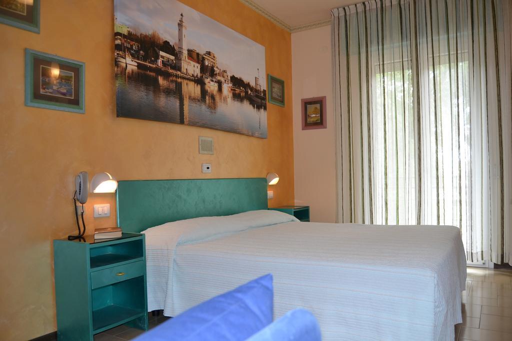 Hotel Marselli Римини Экстерьер фото