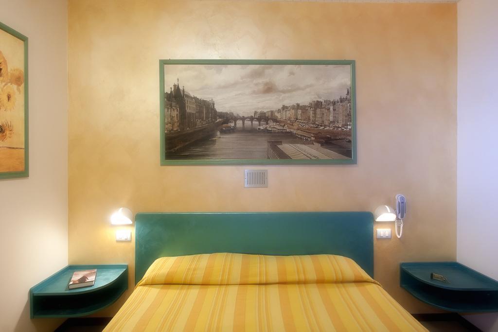 Hotel Marselli Римини Экстерьер фото