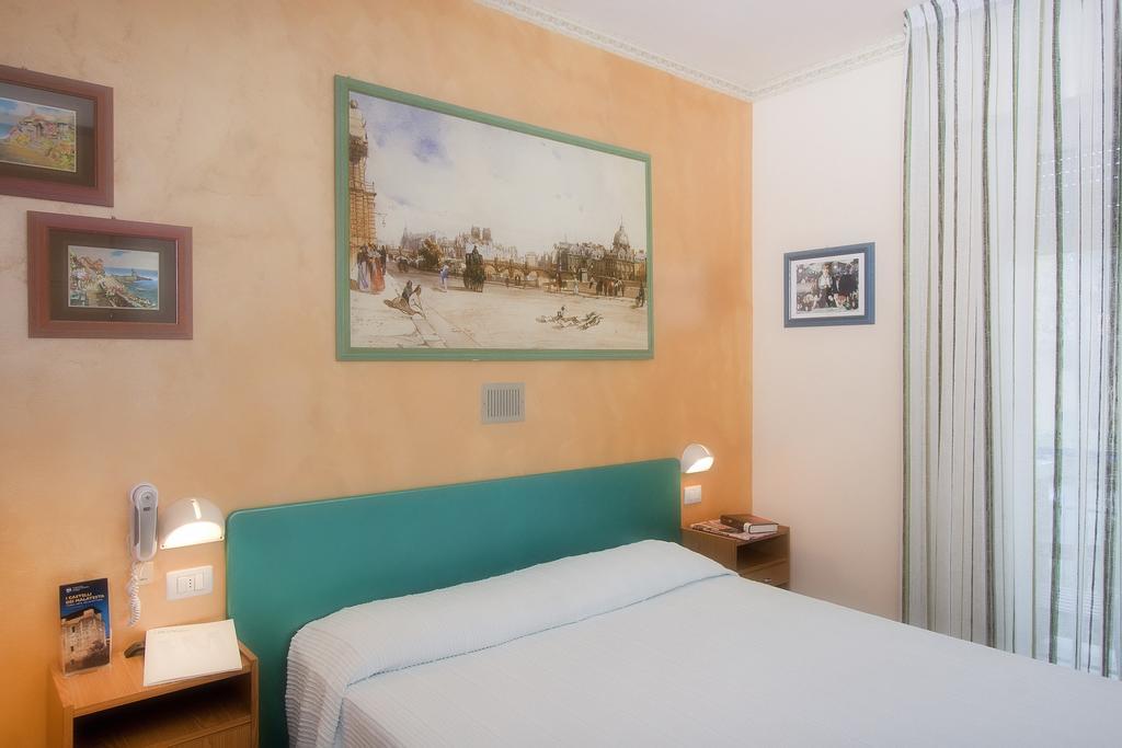 Hotel Marselli Римини Экстерьер фото