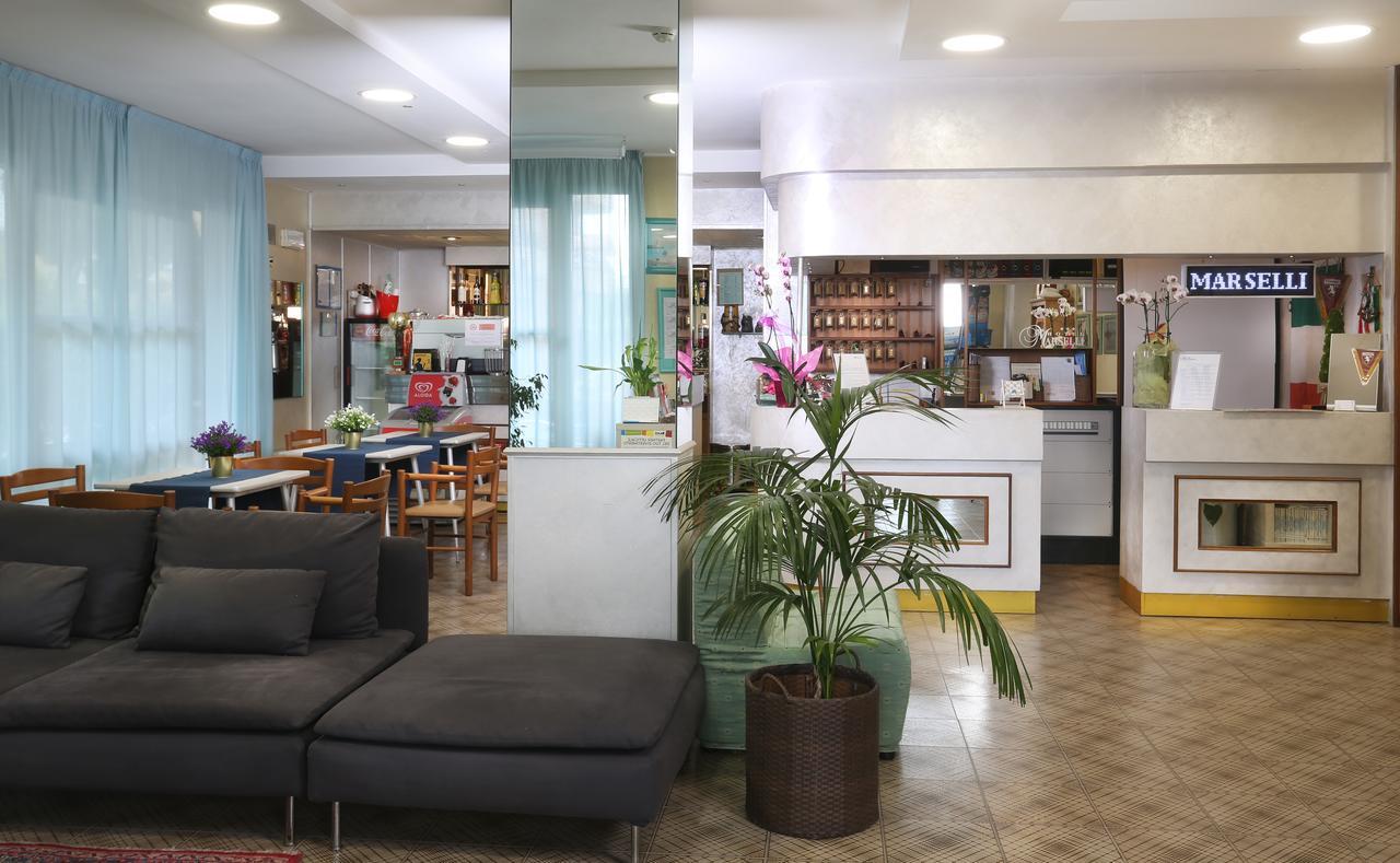 Hotel Marselli Римини Экстерьер фото