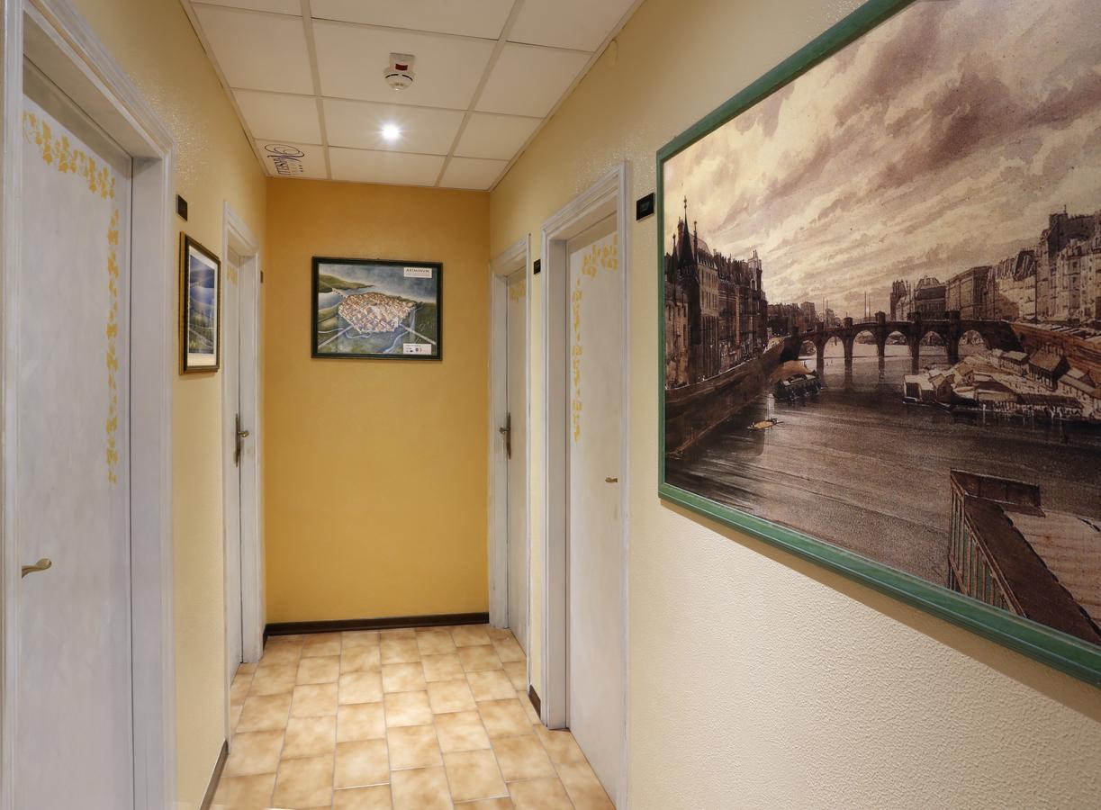 Hotel Marselli Римини Экстерьер фото